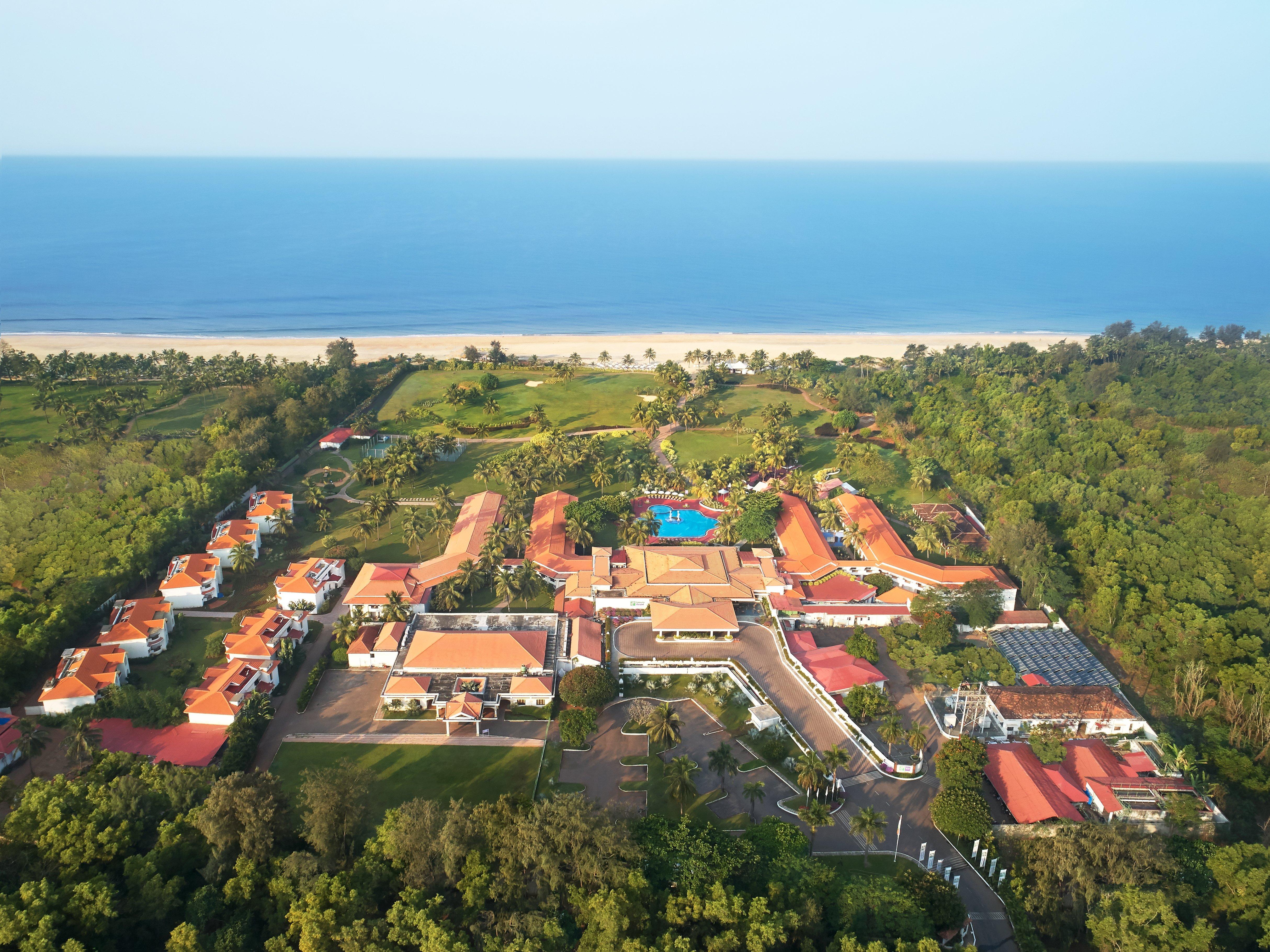 Holiday inn resort 5. Холидей ИНН Гоа. Holiday Inn Resort Goa. Индия Гоа Кавелоссим. South Goa. Mobor.